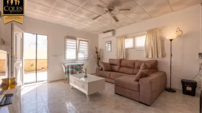 Chalet on Calle de la Juventud photo 17