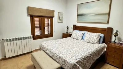 Chalet on Carrer Ronda del Nord photo 9