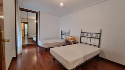 Apartment in the Avenida de Madrid Area photo 15