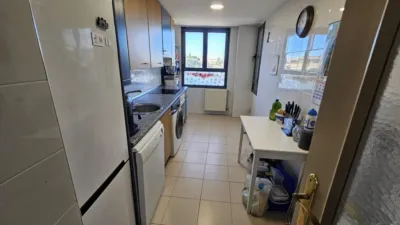 Apartment in Universidad - Las Huelgas photo 19