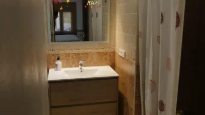 Chalet on Carrer Ronda del Nord photo 18
