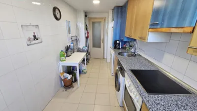 Apartment in Universidad - Las Huelgas photo 18