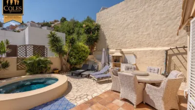 Chalet on Calle de la Juventud photo 3