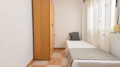 Apartment on Carrer de Plus Ultra photo 19