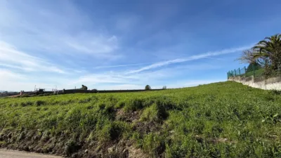Terreno en venta en Rúa Pardiñeiro, 17 - Más