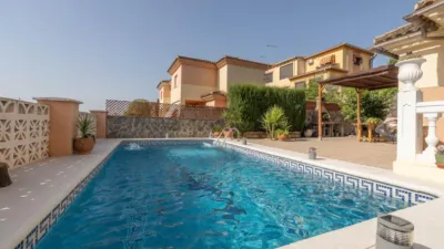 Chalet on Camino Albarrate photo 2