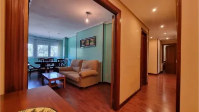 Apartment in the Avenida de Madrid Area photo 3