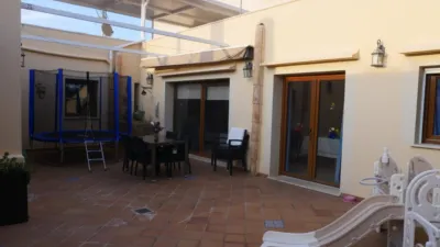 Chalet on Carrer Ronda del Nord photo 32