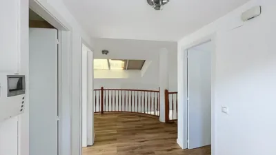Chalet on Carrer de Julio Romero de Torres photo 20