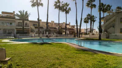 Top-floor apartment in Playa Flamenca Norte photo 3