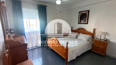 Apartment on Avenida de los Corrales photo 9