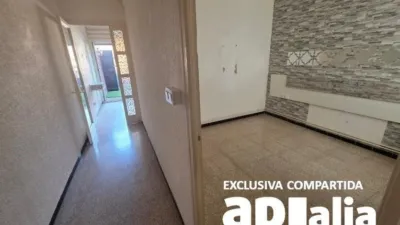 Attic in - Centre photo 8