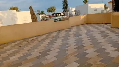 Chalet on Calle de la Fragata photo 8