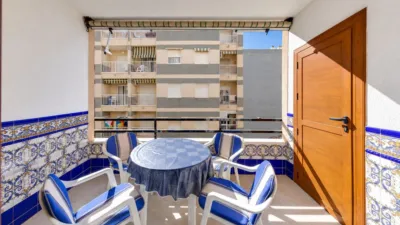 Pis – Torrevieja, Urbanización Calas Blancas - Vista 2