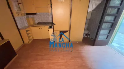 Local comercial en venta en Calle de Joaquín Quijada - Más