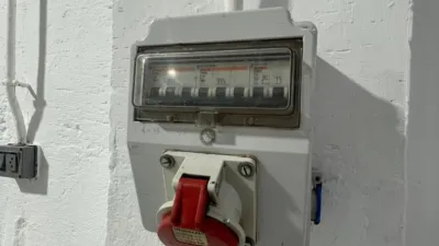 Local comercial en venta en El Pilar - Más