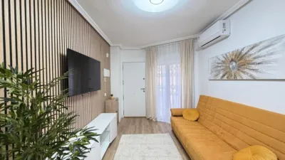 Pis – Torrevieja, Urbanización Villa Vicenta, Cabo Cervera-Playa la Mata - Més