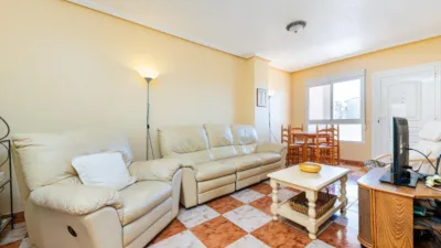 Pis – Orihuela, Villa Martín - Més