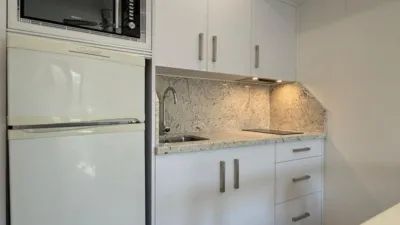 Estudio en alquiler en Calle Doctor Guirao Gea, Pajaritos-Plaza de Toros (Distrito Beiro. Granada Capital) de 575 €<span>/mes</span>