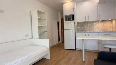 Estudio en alquiler en Calle Doctor Guirao Gea, Pajaritos-Plaza de Toros (Distrito Beiro. Granada Capital) de 575 €<span>/mes</span>