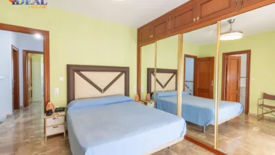 Detached House in Metropolitan Area photo 21