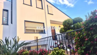 Piso – Orihuela, Josefina Manresa - Más