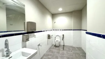Local comercial en venta en Avinguda de Teodomiro - Más