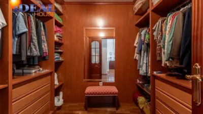 House on Mariana Pineda Street photo 22