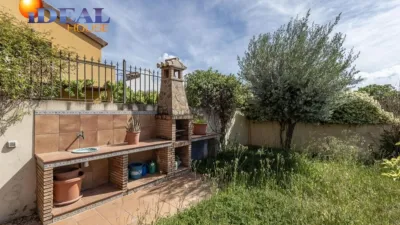 House on Mariana Pineda Street photo 4