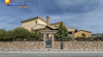 House on Mariana Pineda Street photo 55