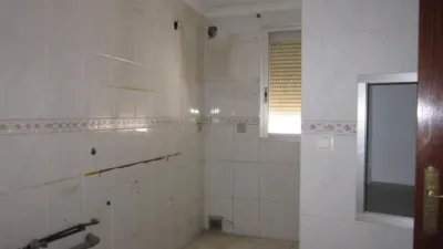 Piso en venta en Calle de los Poetas Hermanos Machado, 28, Fernán-Núñez de 42.000 €