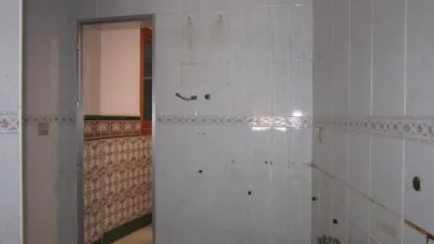 Piso en venta en Calle de los Poetas Hermanos Machado, 28, Fernán-Núñez de 42.000 €
