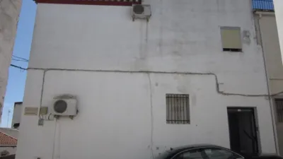 Piso en venta en Calle de los Poetas Hermanos Machado, 28, Fernán-Núñez de 42.000 €