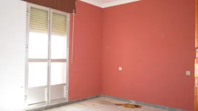 Piso en venta en Calle de los Poetas Hermanos Machado, 28, Fernán-Núñez de 42.000 €
