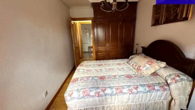 Apartment on Calle de Fernán González photo 13