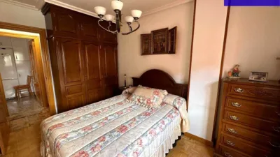 Apartment on Calle de Fernán González photo 15