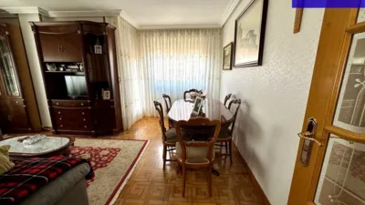 Apartment on Calle de Fernán González photo 7