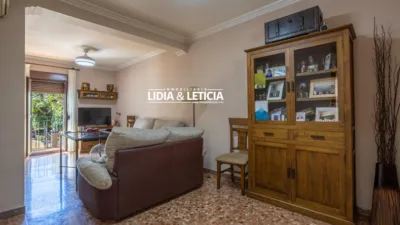 House in the Centre photo 8