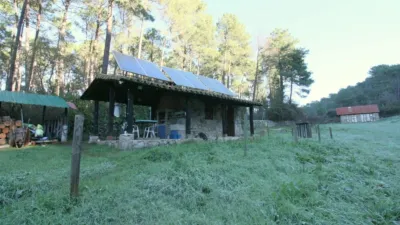 Chalet en venta en Calle Cam. Forestal El Amoclón, Número 0, Santa Cruz del Valle de 250.000 €