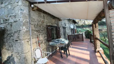 Chalet en venta en Calle Cam. Forestal El Amoclón, Número 0, Santa Cruz del Valle de 250.000 €
