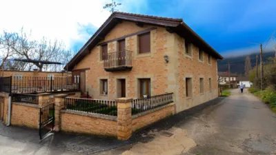 House on Lezana de Mena Street photo 10