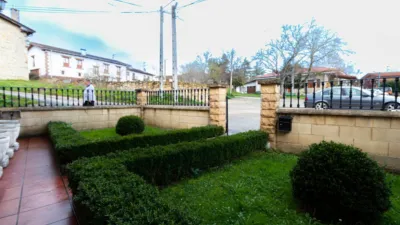 House on Lezana de Mena Street photo 2
