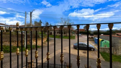 House on Lezana de Mena Street photo 9
