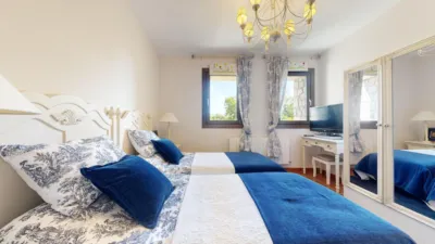 Chalet on Calle C. Real photo 28