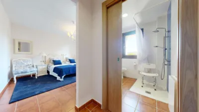 Chalet on Calle C. Real photo 31