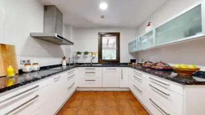 Chalet on Calle C. Real photo 34