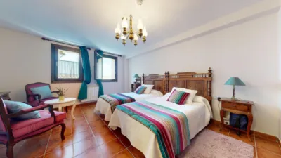 Chalet on Calle C. Real photo 49