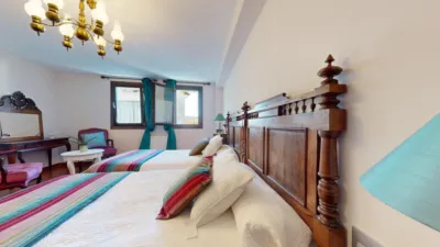 Chalet on Calle C. Real photo 50
