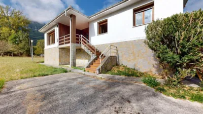Chalet on Calle Diseminado Siones photo 25