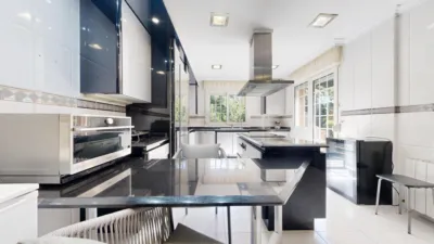 Chalet en venta en Calle de Urbide, cerca de Calle de Santillandi, Berreaga (Mungia) de 1.200.000 €